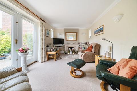 3 bedroom retirement property for sale, Cromwell Gardens, Steeple Drive, Alton, Hampshire, GU34