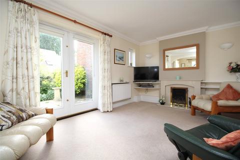 3 bedroom retirement property for sale, Cromwell Gardens, Steeple Drive, Alton, Hampshire, GU34