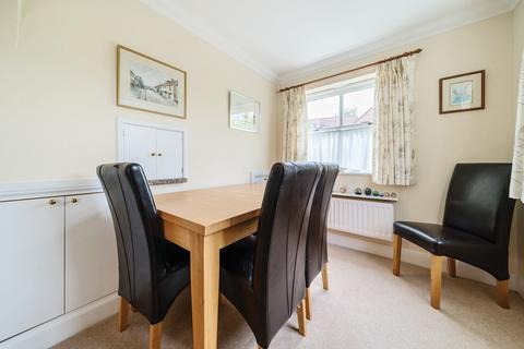 3 bedroom retirement property for sale, Cromwell Gardens, Steeple Drive, Alton, Hampshire, GU34