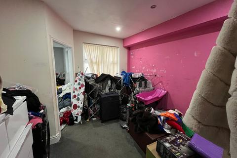 152 Oldham Road, Ashton-under-lyne, OL7 9AN