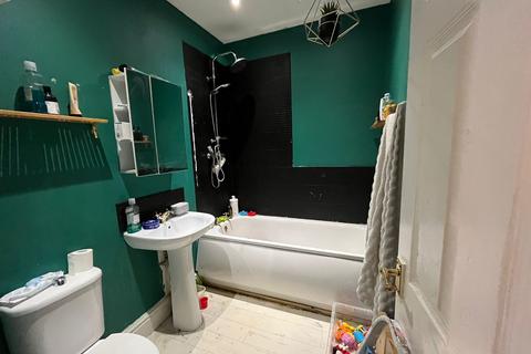 152 Oldham Road, Ashton-under-lyne, OL7 9AN