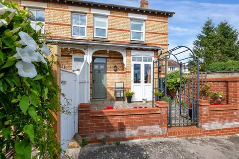 2 bedroom end of terrace house for sale, St John's Terrace, Stamford, PE9