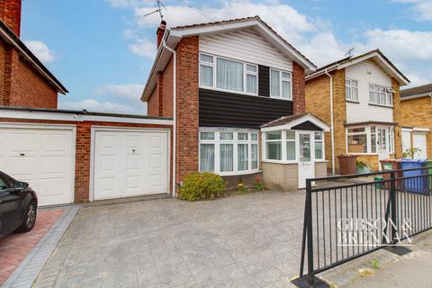 75 Gordon Road, Corringham, Stanford-le-hope, SS17 7QY