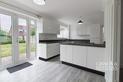 75 Gordon Road, Corringham, Stanford-le-hope, SS17 7QY