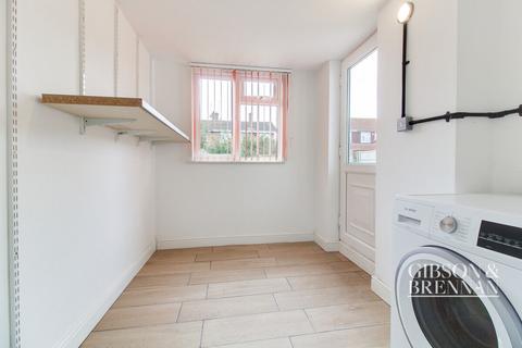 75 Gordon Road, Corringham, Stanford-le-hope, SS17 7QY
