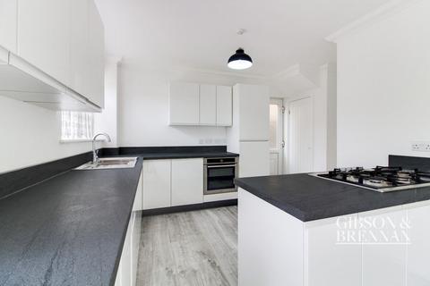 75 Gordon Road, Corringham, Stanford-le-hope, SS17 7QY