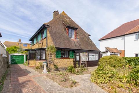 3 bedroom detached house for sale, Avenue Gardens, Margate, CT9