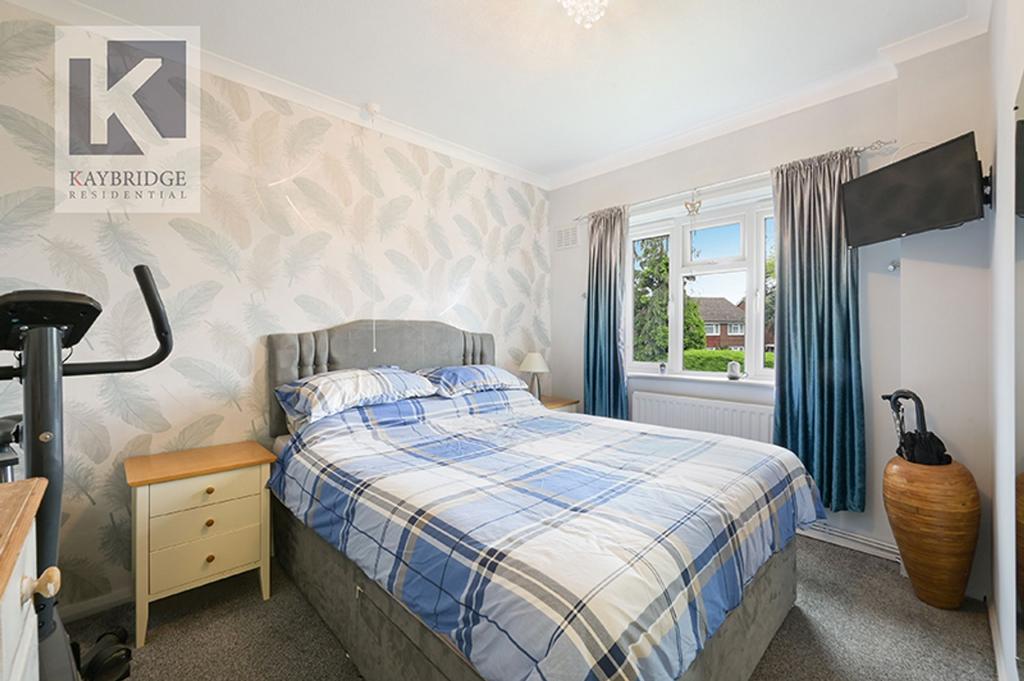Collier Close, Epsom - KT19 9 JQ