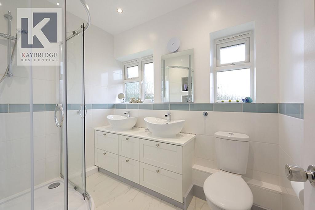 Collier Close, Epsom - KT19 9 JQ