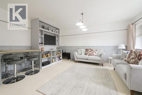 52 Collier Close, Epsom, KT19 9JQ
