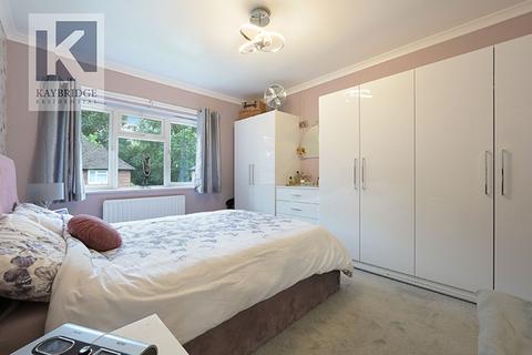 52 Collier Close, Epsom, KT19 9JQ