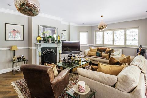 Appleby House Headley Road, Leatherhead, KT22 8PT