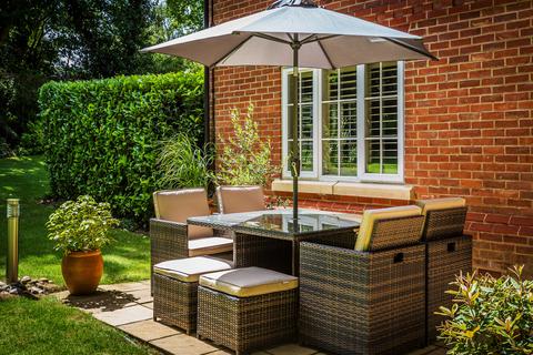 Appleby House Headley Road, Leatherhead, KT22 8PT