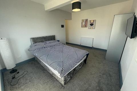 1 bedroom in a house share to rent, 6 Brook Street, ,