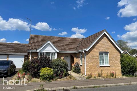 2 bedroom detached bungalow for sale, Fleetwood Close, March