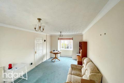 2 bedroom detached bungalow for sale, Fleetwood Close, March