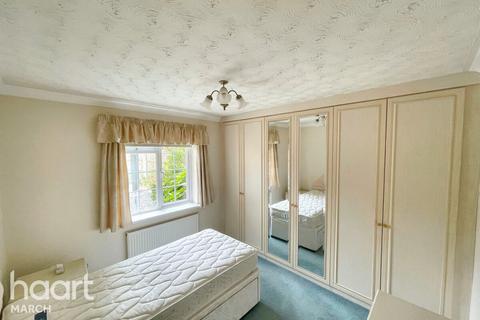 2 bedroom detached bungalow for sale, Fleetwood Close, March