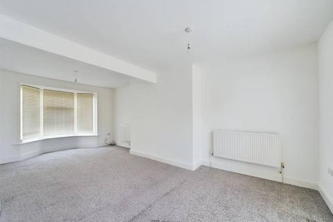 2 bedroom end of terrace house to rent, Alders Road, Fareham, PO16