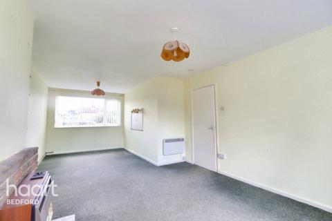 3 bedroom semi-detached house for sale, Hawk Drive, Bedford