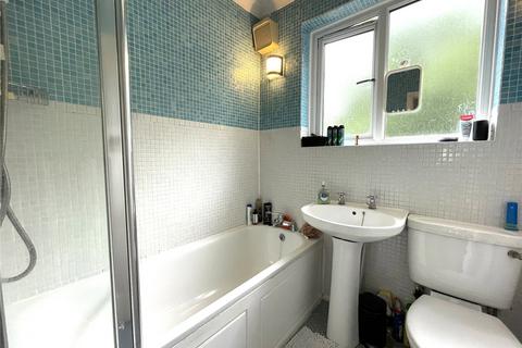 77 Woodbrook Road, London, SE2 0PB