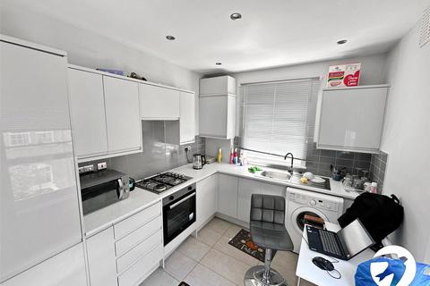 2 bedroom flat for sale, High Street, Chatham, Kent, ME4