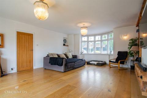 4 bedroom detached house for sale, Greenfield Road, Bedford MK45