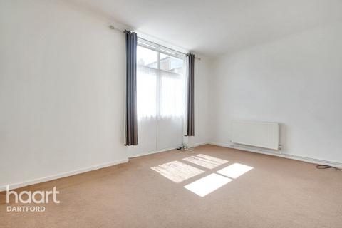 2 bedroom flat for sale, Gorringe Avenue, Dartford