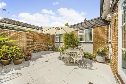 3 bedroom bungalow for sale, Edgeborough Way, Bromley