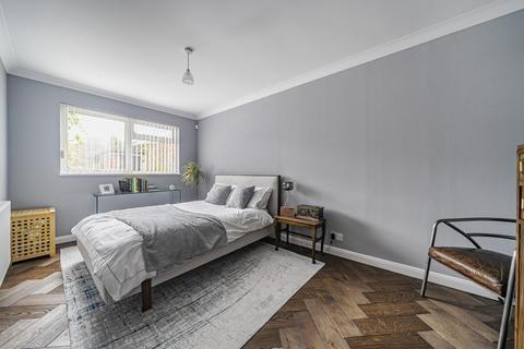 14 Edgeborough Way, Bromley, BR1 2UA