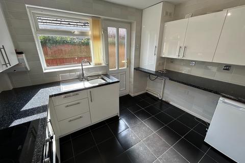 2 bedroom bungalow for sale, Woodlands Avenue, Hawarden, Deeside, CH5