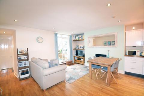 2 bedroom flat to rent, Bedford Place, Brighton, East Sussex, BN1