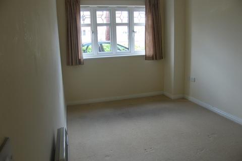 2 bedroom flat to rent, Rollesby Gardens, St. Helens WA9