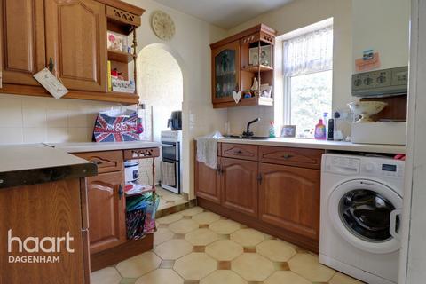 undefined, Oxlow Lane, Dagenham