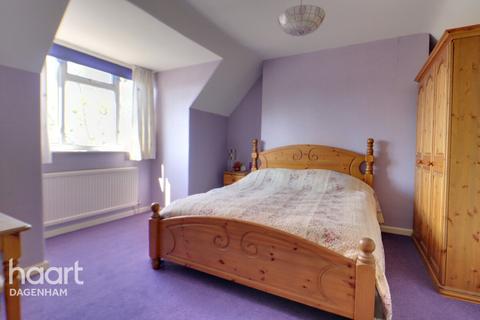 undefined, Oxlow Lane, Dagenham
