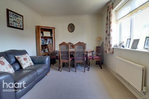 undefined, Oxlow Lane, Dagenham