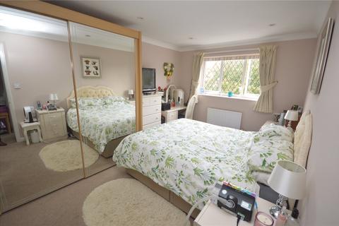 21 Linacres, Luton, LU4 9XP