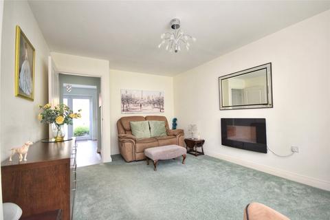 5 Barrow Brook Close, Clitheroe, BB7 9UN
