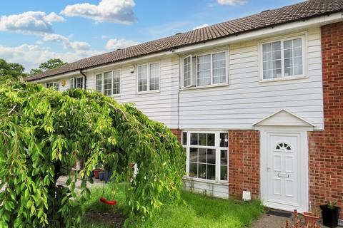 3 bedroom end of terrace house to rent, Canterbury Close, Greenford, Middlesex, UB6