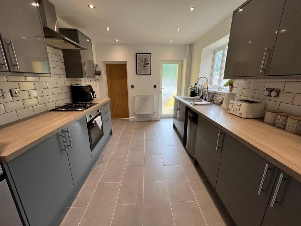 Dumfries Street Treherbert Treherbert 4 bed terraced house for sale