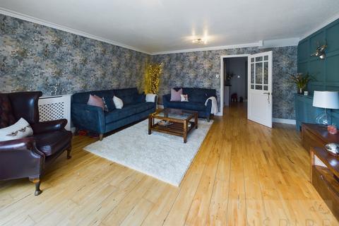 3 bedroom terraced house for sale, Birkdale Drive, Crawley RH11