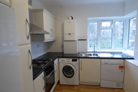 3 bedroom flat to rent, Helena Court, Eaton Rise, Ealing