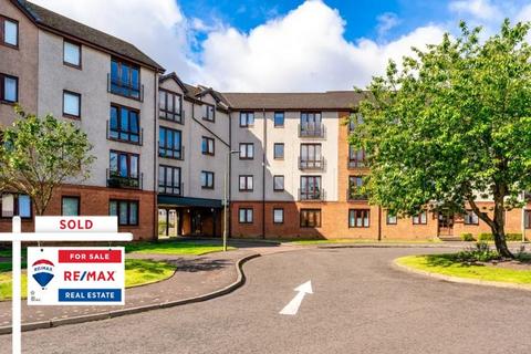 17/2 Hawkhill, Edinburgh, EH7 6LA