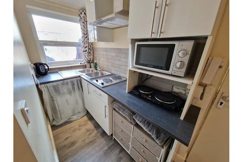 1 bedroom flat to rent, Cheddon Road, Taunton TA2