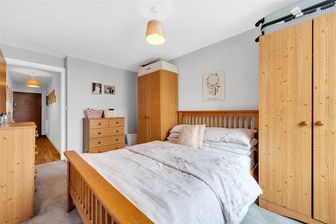 10 Tanners Close, Crayford, Dartford, DA1 4FF