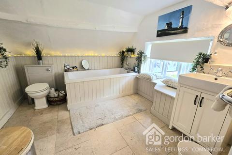 3 bedroom cottage for sale, Crescent Road, Verwood BH31