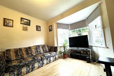 3 bedroom detached house to rent, Roxborough Road, Harrow HA1