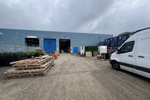 Warehouse to rent, Unit 1400 Blueprint Industrial Estate, Dundas Spur, Portfield Road, Portsmouth, PO3 5RW