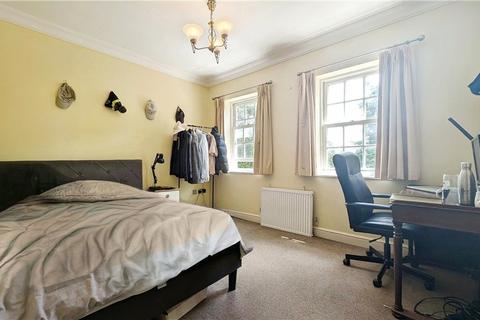 3 bedroom terraced house for sale, Brockhurst Lodge, Shortheath Road, Farnham