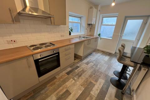 3 bedroom end of terrace house for sale, Hendrefadog Street Tylorstown - Ferndale