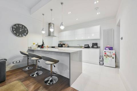 3 bedroom flat for sale, Bickenhall Street, Marylebone, London, W1U